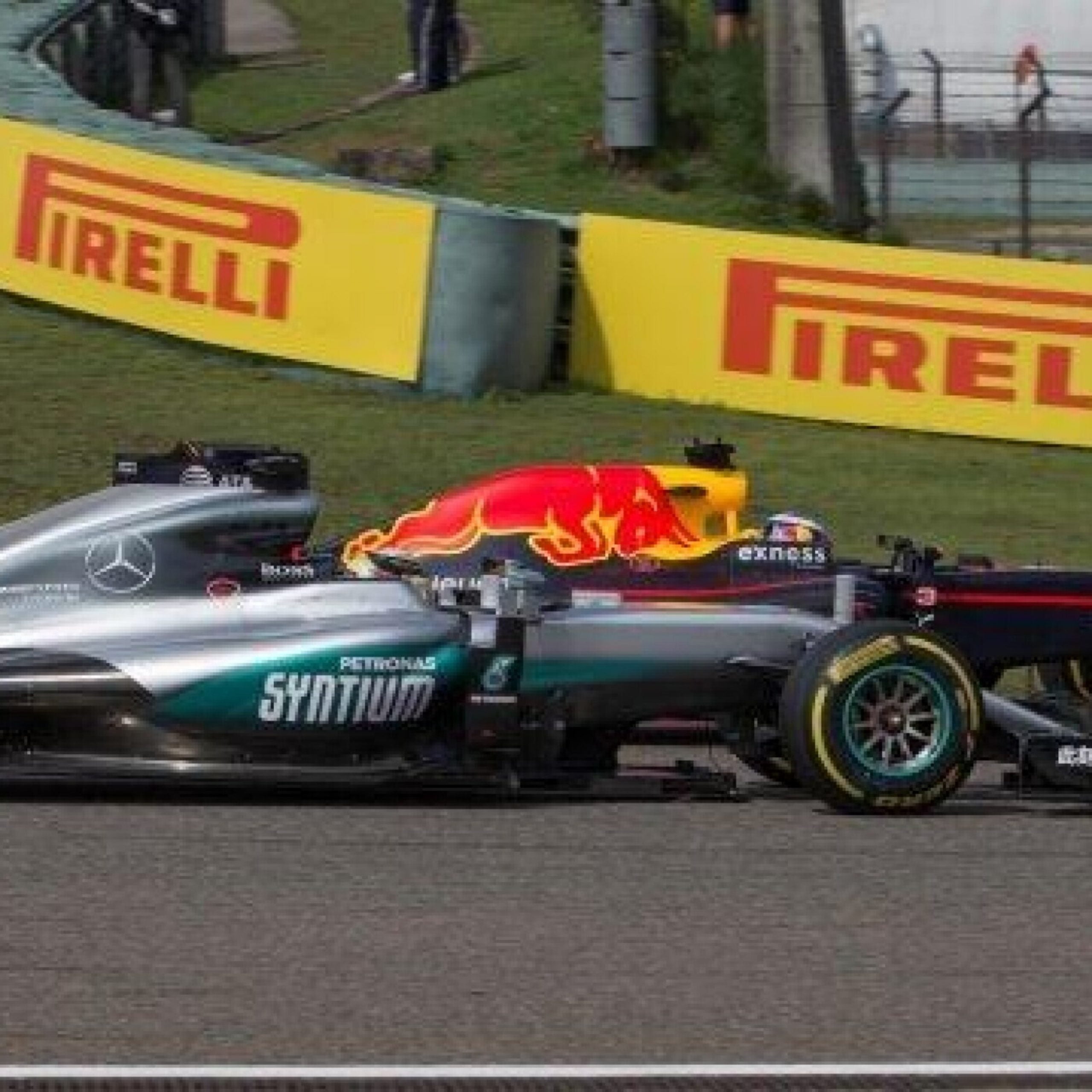 Mercedes vs Red Bull = Engine vs Aero