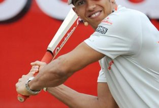 Mercedes vs. Cricket