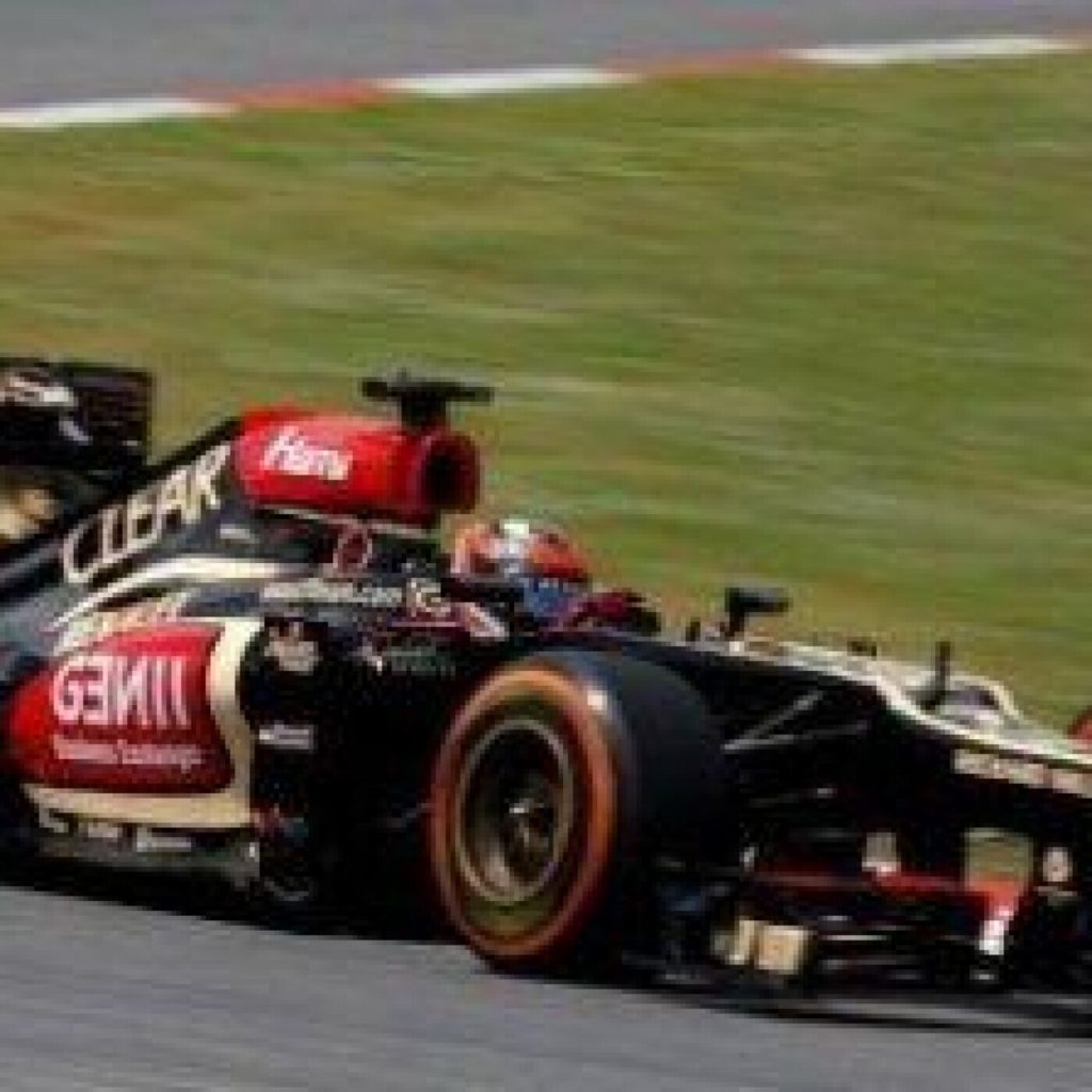 Inside Line F1 Podcast - Pirelli Spins All In Spain